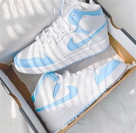 nike air licht blauw|Light Blue Nike Air Shoes .